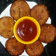 A picture of Potato patties.