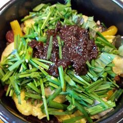 A picture of Oyster Chive Multigrain Bibimbap 牡蛎韭菜杂粮石锅拌饭.