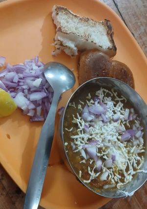 A picture of Pavbhaji.