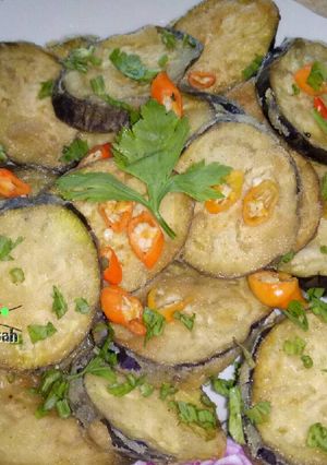 Foto resep Camilan Terong Krispi Tabur Cabai Seledri Simple
