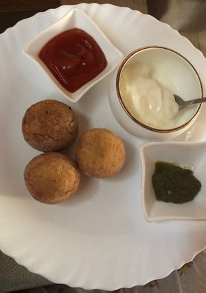 A picture of સેવ કાંદા ની પેટીસ.