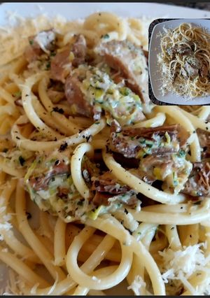 Una foto de Bucattini con hongos deliciosos!🍜🍄