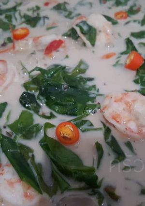 รูปของ ใบเหลียงต้มกะทิกุ้งสด🌿🦐
