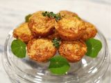 Cheddar, bacon and zucchini muffins