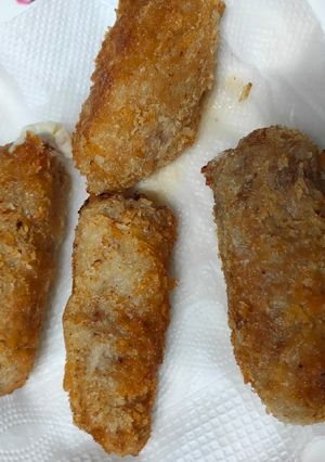 Hình của món Phô mai bò cuộn chiên xù.