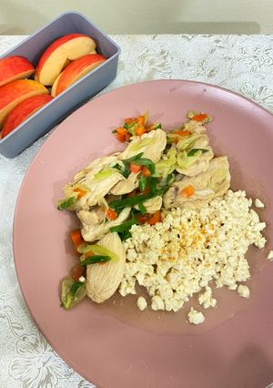 A picture of Chicken stir fry with tofu scramble.