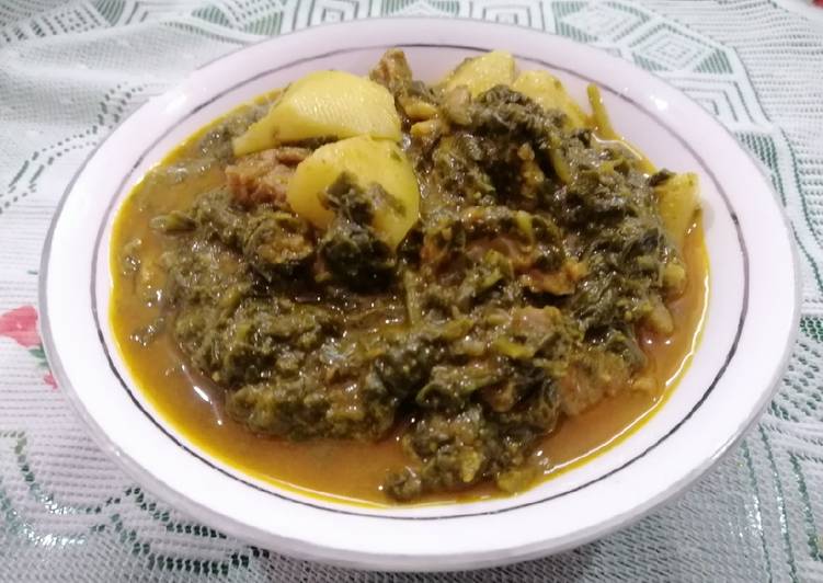 Hyderabadi Aaloo Paalak Gosht