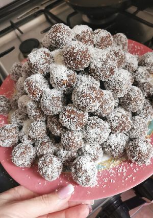 Kedvenc kókuszgolyó recept fotója