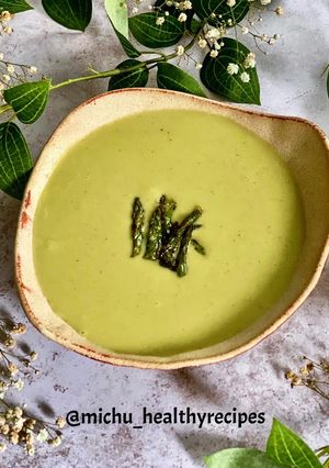 Una foto de Crema de espárragos verdes (Thermomix)
