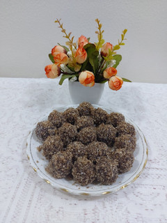 A picture of Nuts chocolate nariyal ladoo.