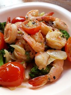 Foto resep Garlic Butter Lemon Prawn with Broccoli