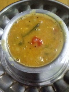 மல்லித்தழை சாம்பார் (Mallithalai sambar recipe in tamil) செய்முறை முக்கிய புகைப்படம்