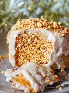 Una foto de Mug cake de turrón