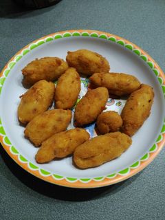 Una foto de Croquetas caseras de huevo duro, bacon y jamón
