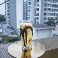 A picture of Chocolate Banana Shake.
