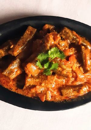 A picture of Bindi curry.