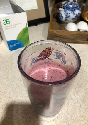 A picture of Berry smoothie 😋.