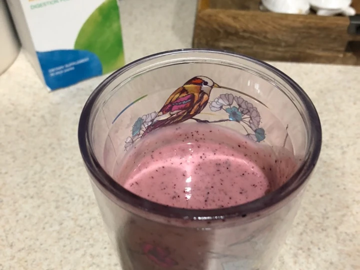 Recipe Berry smoothie ๐ the Delicious Makes you drool