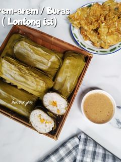 Foto resep 470. Arem-arem / Buras (Lontong isi kentang wortel)