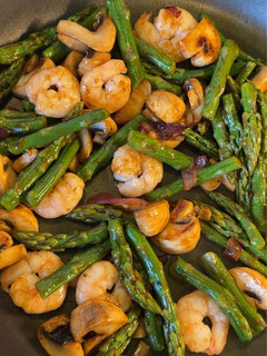 Gombás Spárgás Garnéla BBQ szósszal 🍤🍄‍🟫💚 recept fotója