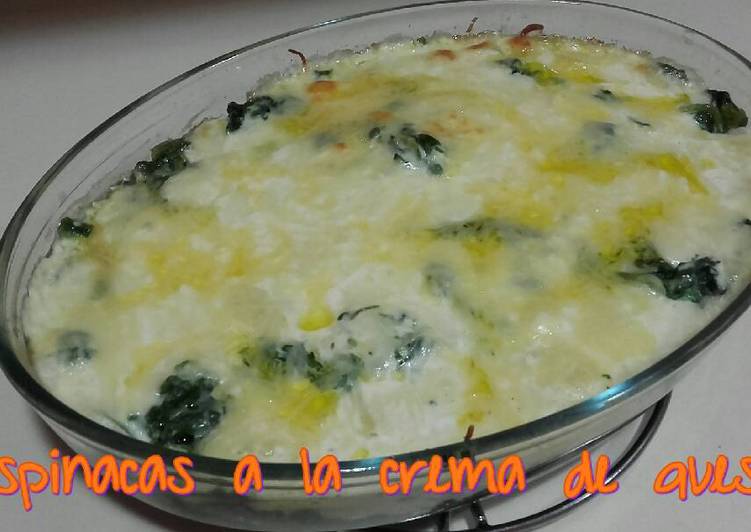 Espinacas a la crema de queso*