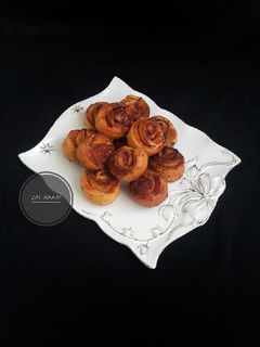 عکسی از دستور نان رول دارچینی