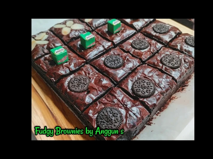 Langkah Mudah untuk Menyiapkan Resep Fudgy shiny brownies yang Bisa Manjain Lidah Anti Ribet, Mantap Sekali