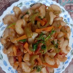 A picture of Macaroni Masala.