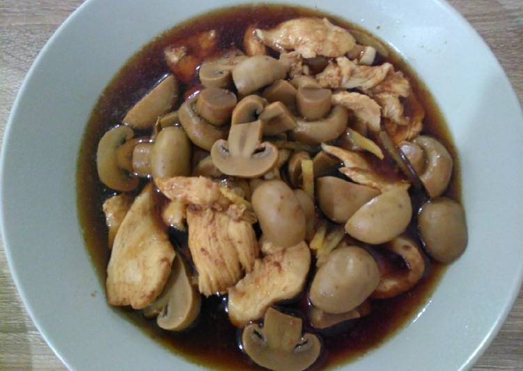 Step-by-Step Guide to Prepare Ultimate 简易蘑菇酱油鸡 Simple Soy Sauce Chicken with Mushroom