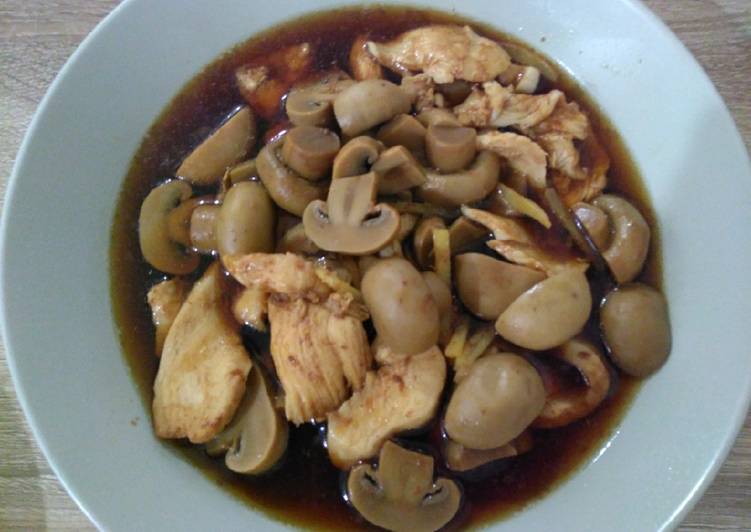 简易蘑菇酱油鸡 Simple Soy Sauce Chicken with Mushroom
