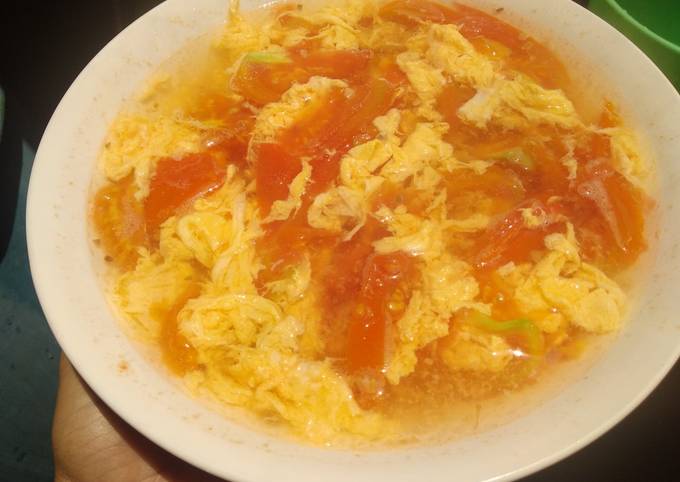 Resep Sop Telur Tomat yang Enak Banget