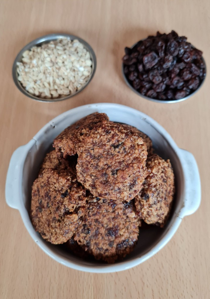 Una foto de Galletas de avena y pasas 🍇 sin azúcares agregados ni balanza