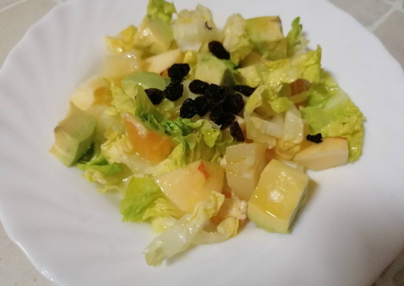 Ensalada de piña y aguacate