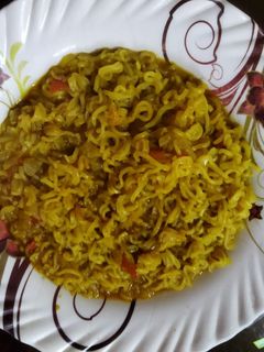 मैगी(maggi recipe in hindi) रेसिपी मुख्य फोटो