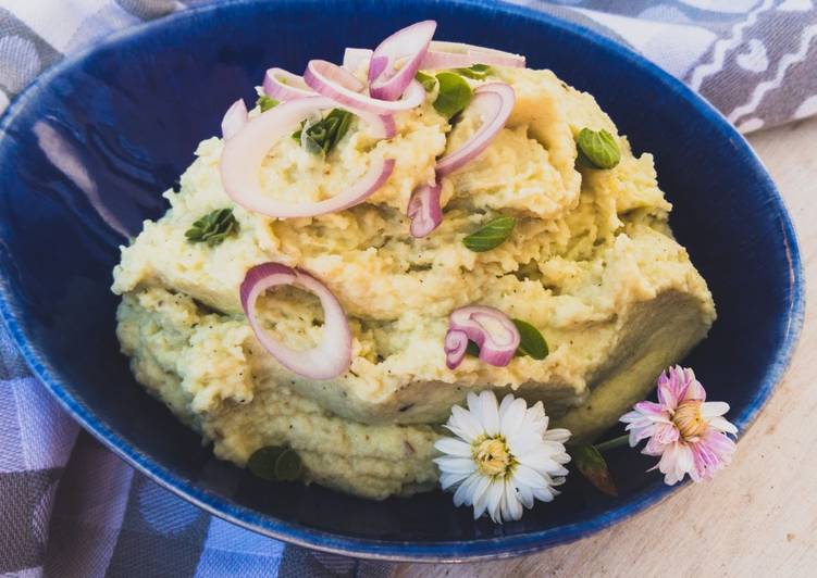 Blumenkohl-Püree mit Zitrone und Oregano