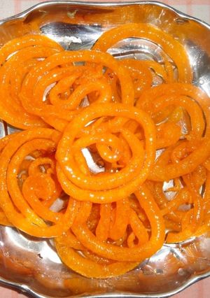 A picture of Instant Oats Jalebi.