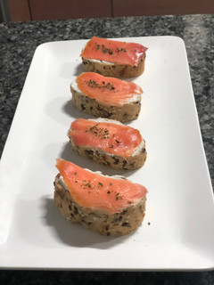 Una foto de Canapés de salmón con queso Philadelphia