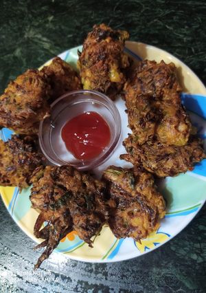 বাঁধাকপি পকোড়া (cabbage pakoda recipe in Bengali) রেসিপির প্রধান ছবি