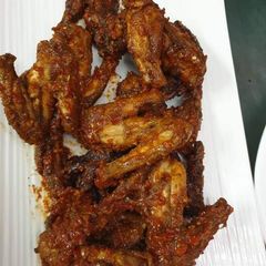 A picture of Chicken oregano wings.