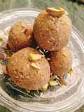 Til moongfali ladoo