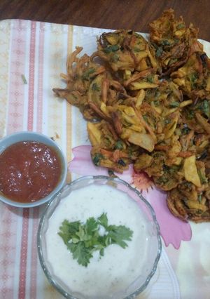 A picture of Vegetable pakora.