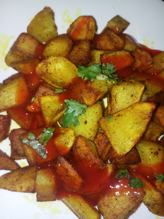 A picture of Fried potatoes.