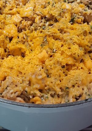 A picture of Cheesy Chicken & Spinach Rice Casserole.