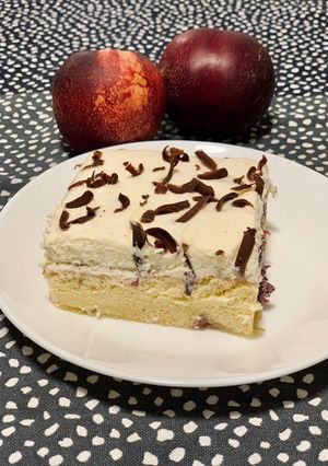 O poză a rețetei Prăjitură cu nectarine.