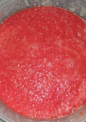 Una foto de Salsa de tomate. Tipo pomarola