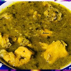 A picture of Black pepper chicken curry.