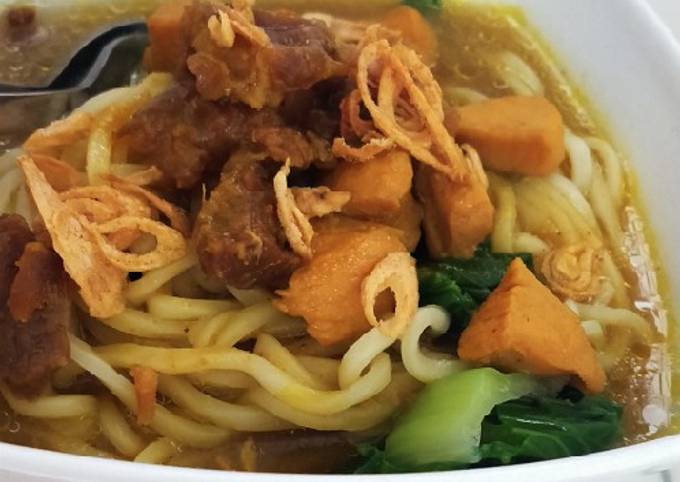 Cara bikin Mie Ayam / Mie Sapi ala Mbun Shadid Cara bikin Mie Ayam / Mie Sapi ala Mbun Shadid