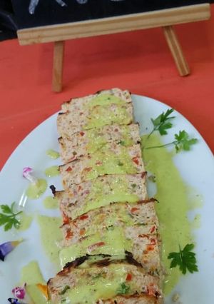 Una foto de Terrina de ave con salsa de ajo