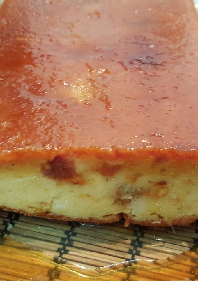 Una foto de Budín de pan, queso, nueces y membrillo 