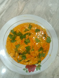 દહીં તીખારી(dahi tikhari) રેસીપી મુખ્ય ફોટો